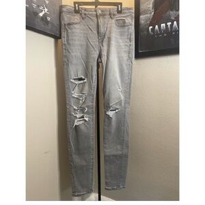 AMERICAN EAGLE Women’s Light Wash Distressed Jeans Size 8 Regular